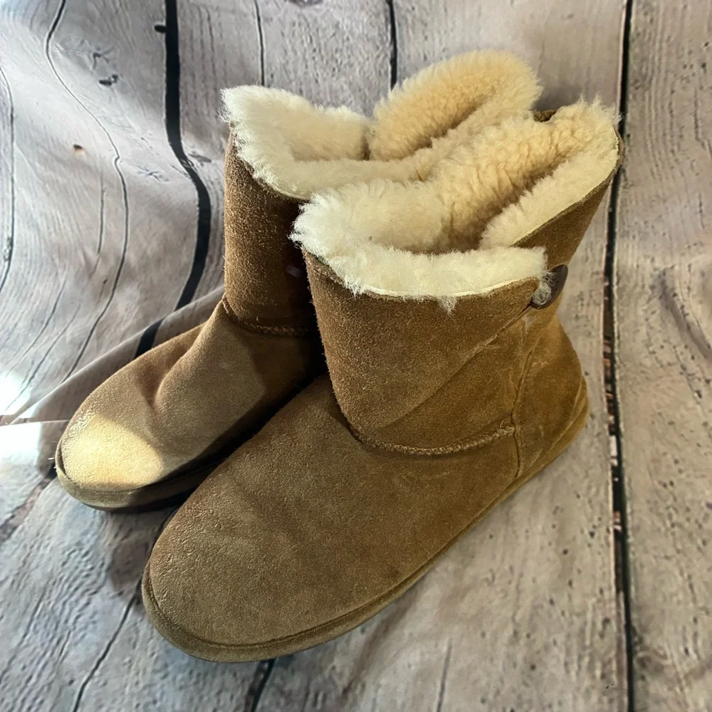 BearPaw Women’s Tan Winter Insulated Cozy Comfy Slip On Boots Size 9‎ AS IS